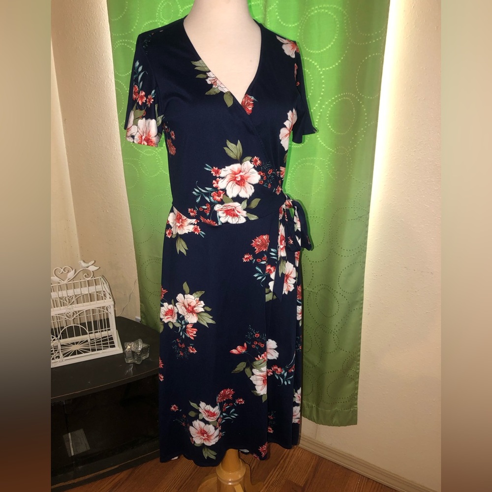 XL NWOT Beautiful High Low Navy Blue Floral Faux Wrap Dress!